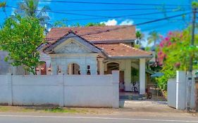 Free House Bentota
